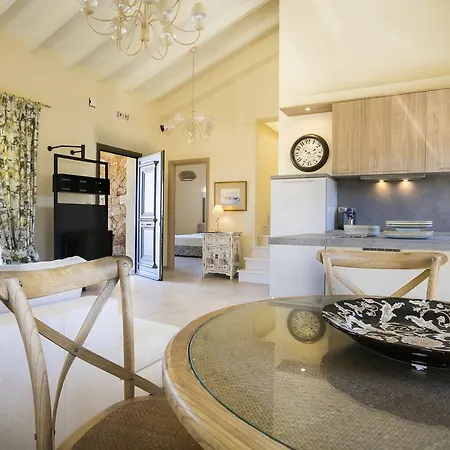 Willa Orion Luxury